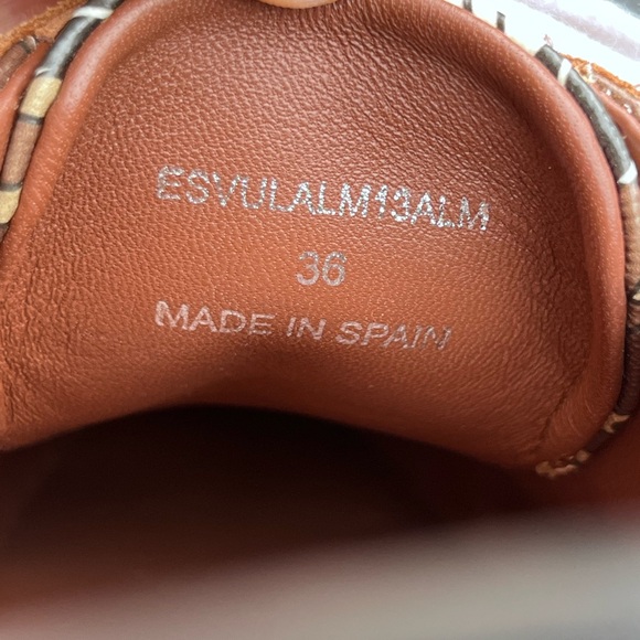 Burberry Suede Sneaker size 36 - Picture 7 of 15